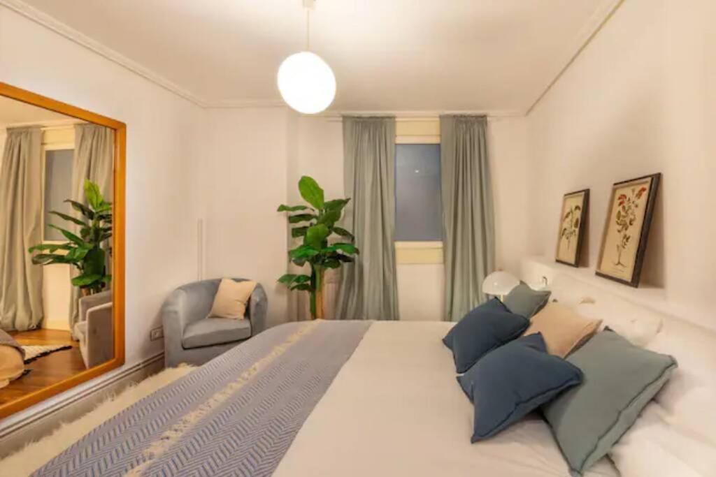 Exclusivo Apartamento En El Casco Viejo 빌바오 외부 사진